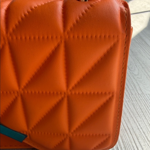 Bolsa tipo clutch / shoulder bag acolchada color naranja vibrante - Picture 4 of 7